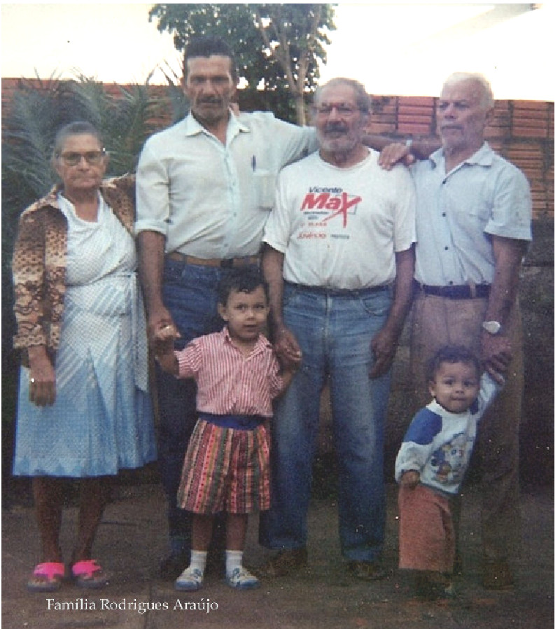Familia Rodrigues Araújo.jpg