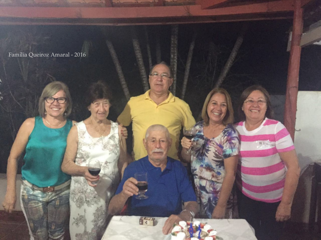 Família Queiroz Amaral - 2016.jpg