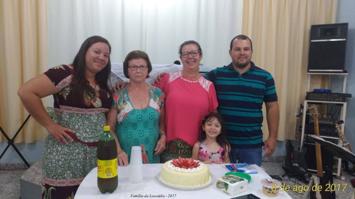 Família da Leocádia - 2017.jpg